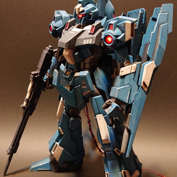 MG 1/100 リゼル(部分塗装、電飾、ウェザリング)