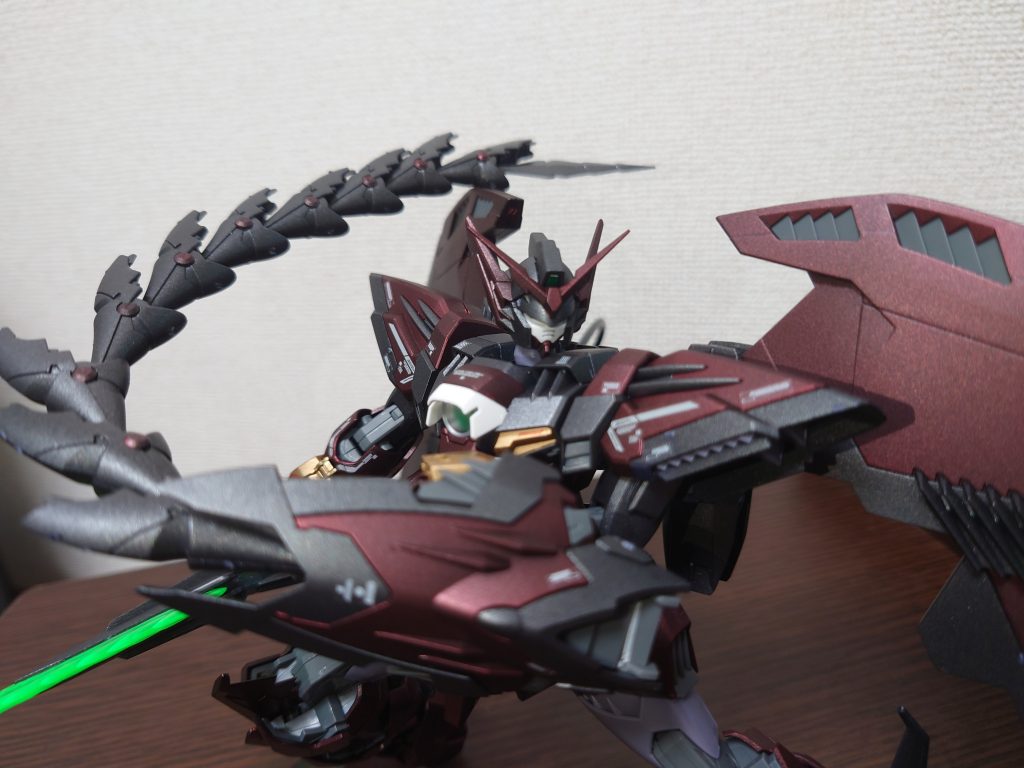 きれいに塗装できたと思う角度より。シールドと肩、顔が好みです