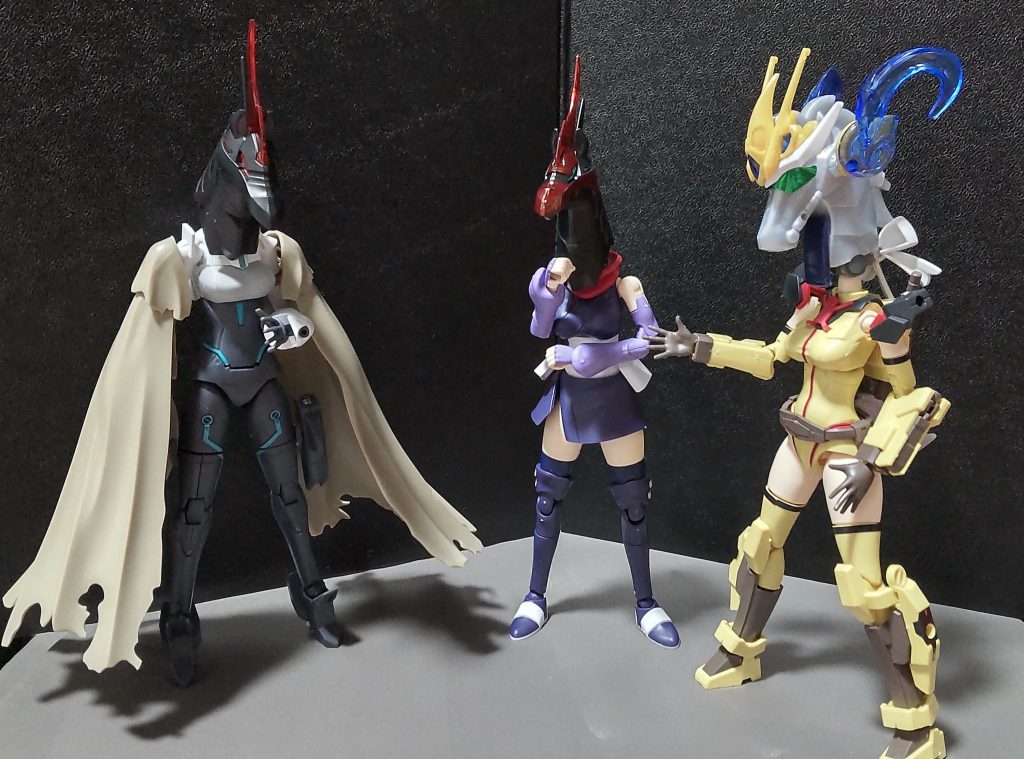 プライベートでは親友として、非常に良好な関係を築いている。レース以外のミッションでは絶妙なコンビネーションを発揮し、相手を翻弄する。