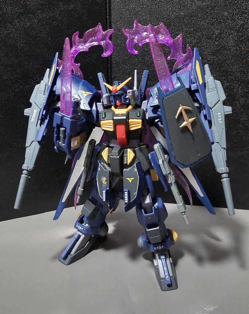 ○カーネイジ・モード力に固執した結果、背中から破壊のエネルギーが溢れ出している状態。腕からもビームソードが生成出来るようになっている。攻撃力もそうだが、機動性も跳ね上がりカーネイジ(大虐殺)の名の通り、破壊と殺戮を繰り広げる。