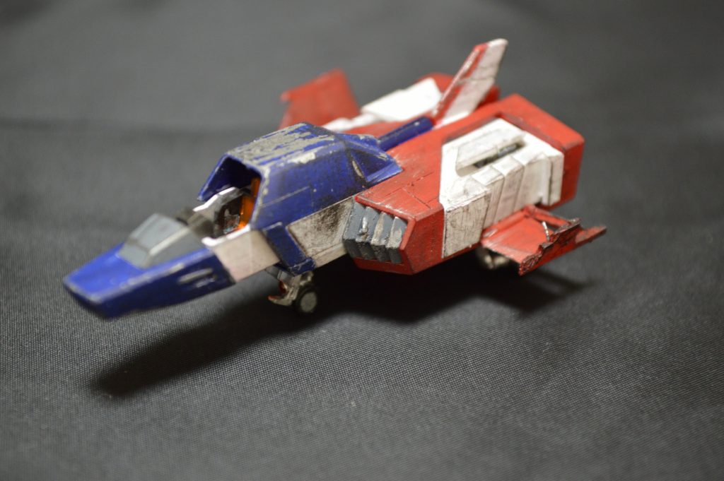 小さいので寄って撮るのも大変です各所のふちを極力削り込んでスケール感を出せないか頑張ってみました。