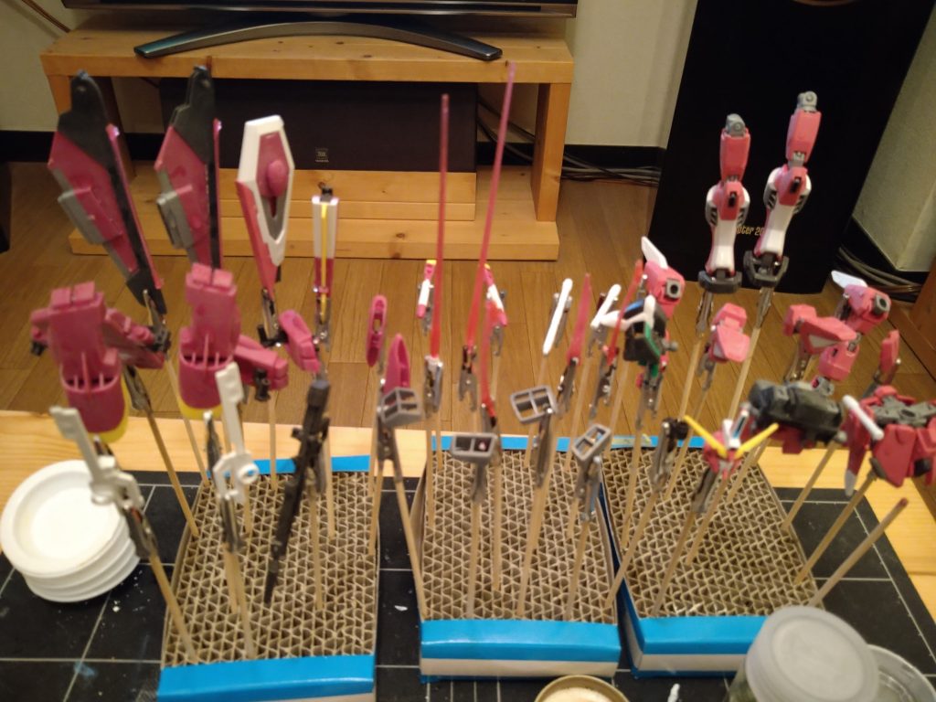 ある程度の部品で組立後、ヤスリがけして洗いました。