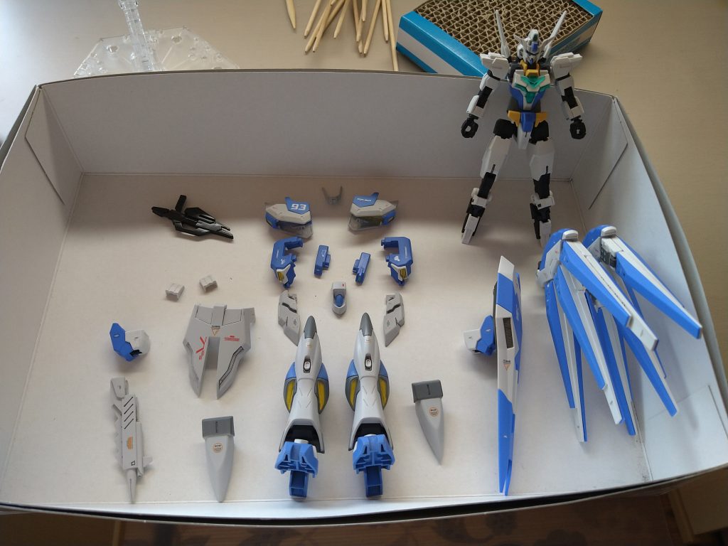 バラすとこんな感じです。