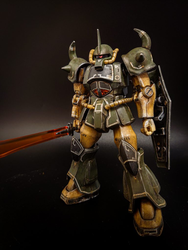 立ち姿。ウェザリングだけで重厚感ある仕上がりになるのは、さすが川口名人のチョイスカラーといったところ。 