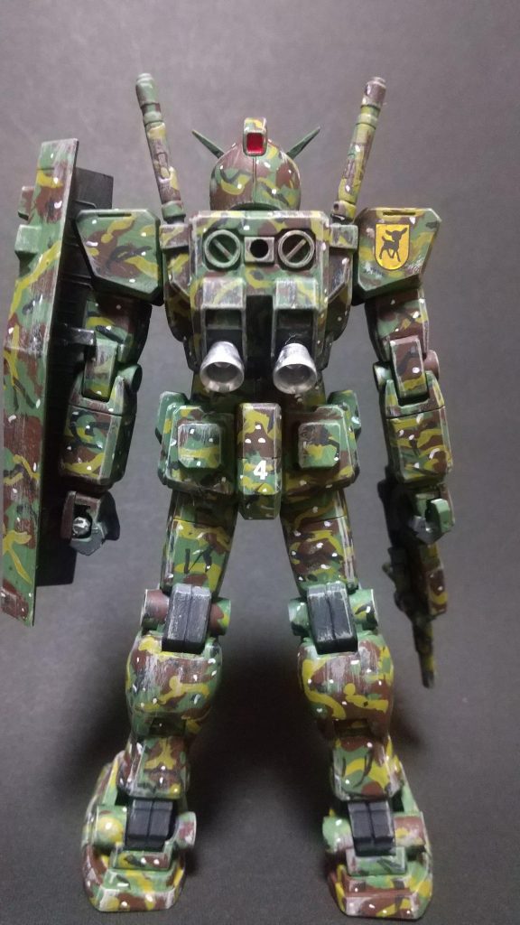 FGガンダム迷彩塗装(アクリルガッシュ筆塗り)–5枚目/制作者：たぼ