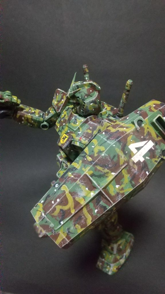 ちょいブンドド動かないですまぁ棒立ちで飾るのでいいんですけど