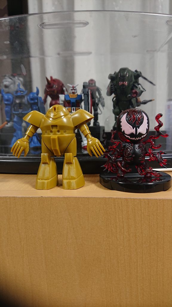 素組み状態。さまざーまなものが写ってますが気にしない気にしな～い(運営さん許して)