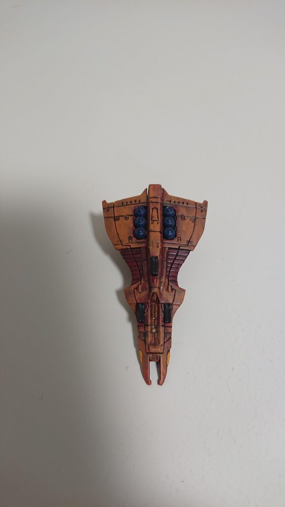 裏面。こんなに主砲を前面に指向出来る戦艦だったんですね。上下含めて６門!そして、後部には上面に１門…