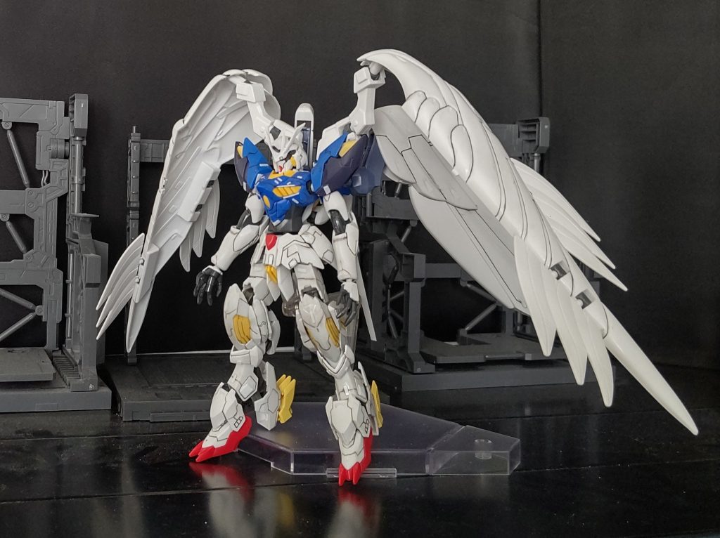 塗装前の状態です!ディテールは勿論、角の形状変更や腰部の延長等頑張りました(´・ω・`)