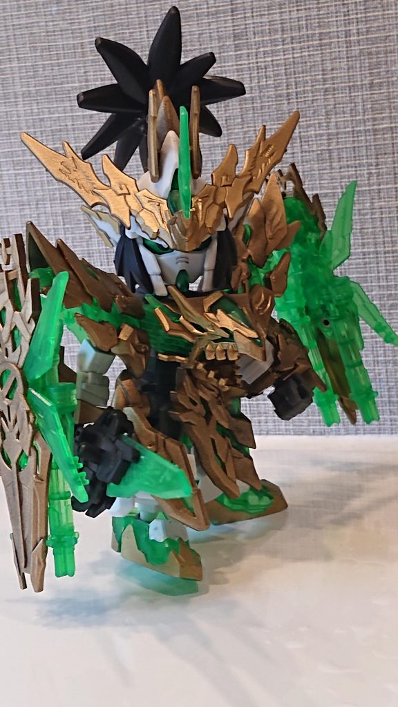 足と耳？だけガンダムマーカーで塗ってます。微妙にスミ入れし、つや消しで光沢抑えて仕上げとしました。