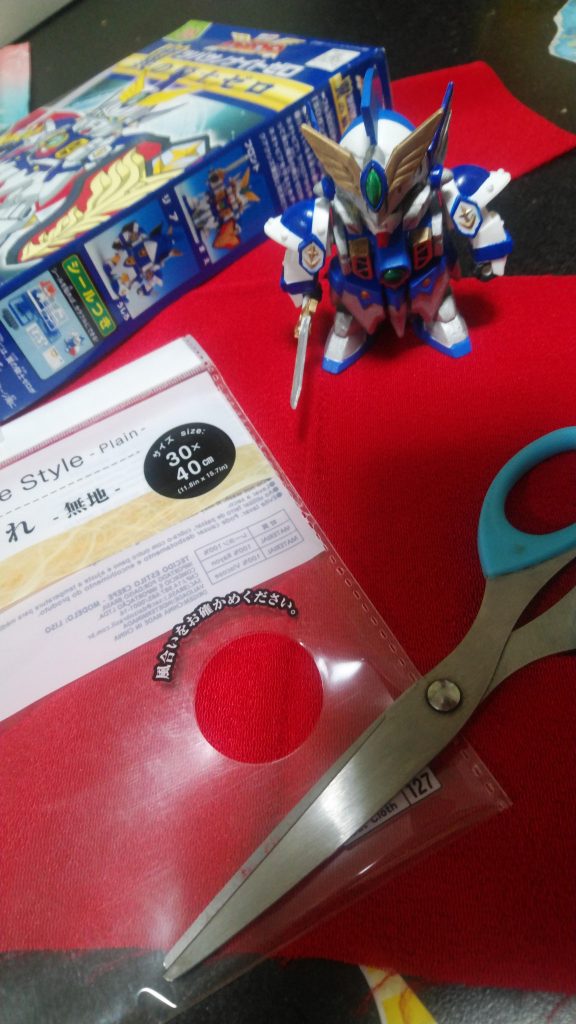 マントはダイソーさんで｢端切れ｣を購入