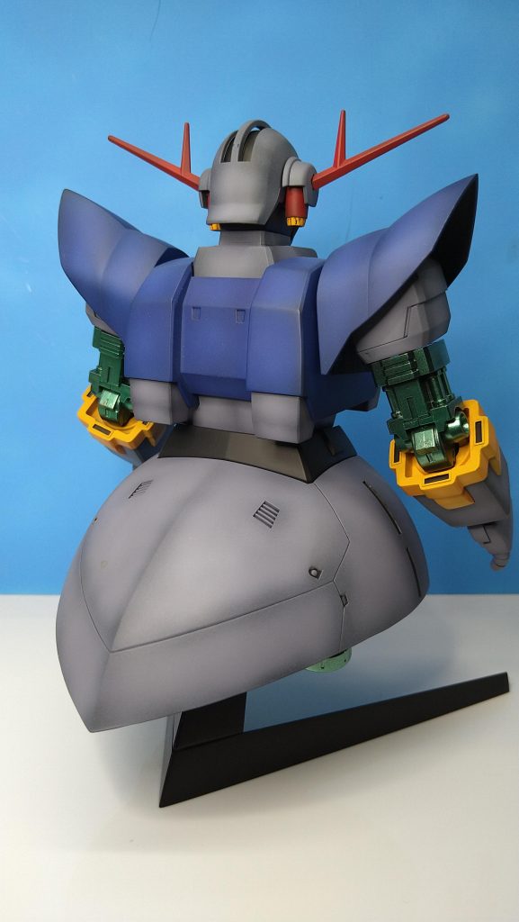 箱を開けてスカートの部品がドン！には驚いた