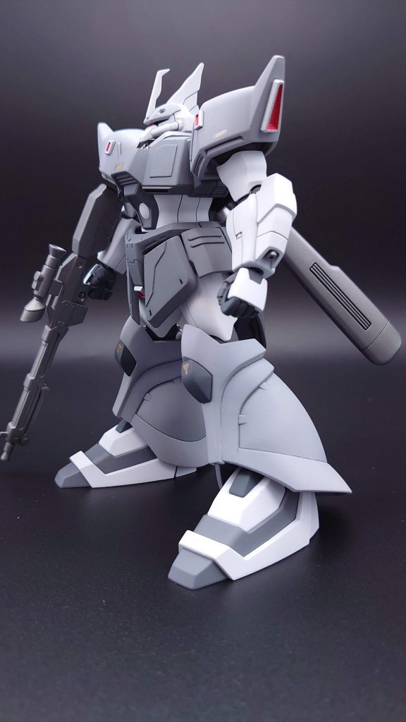 合わせ目消しはショルダーアーマと足部分。