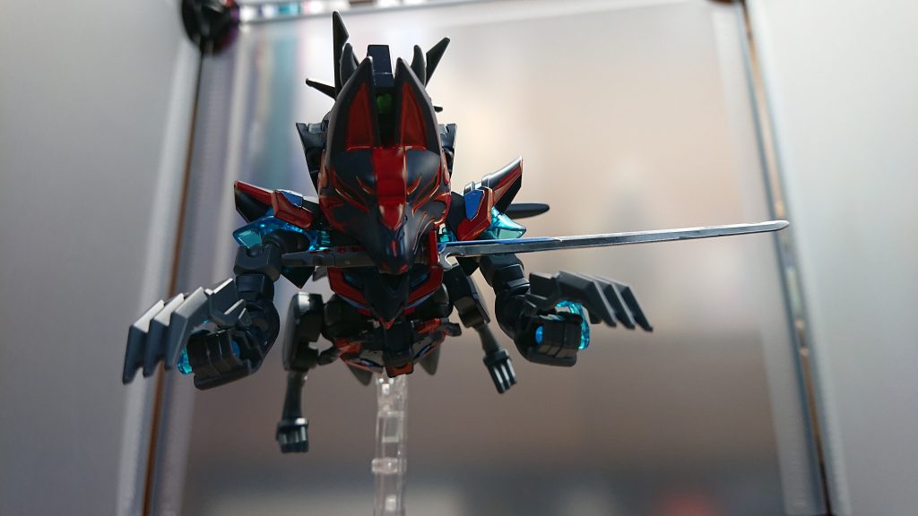 潜狐形態で敵に攻撃