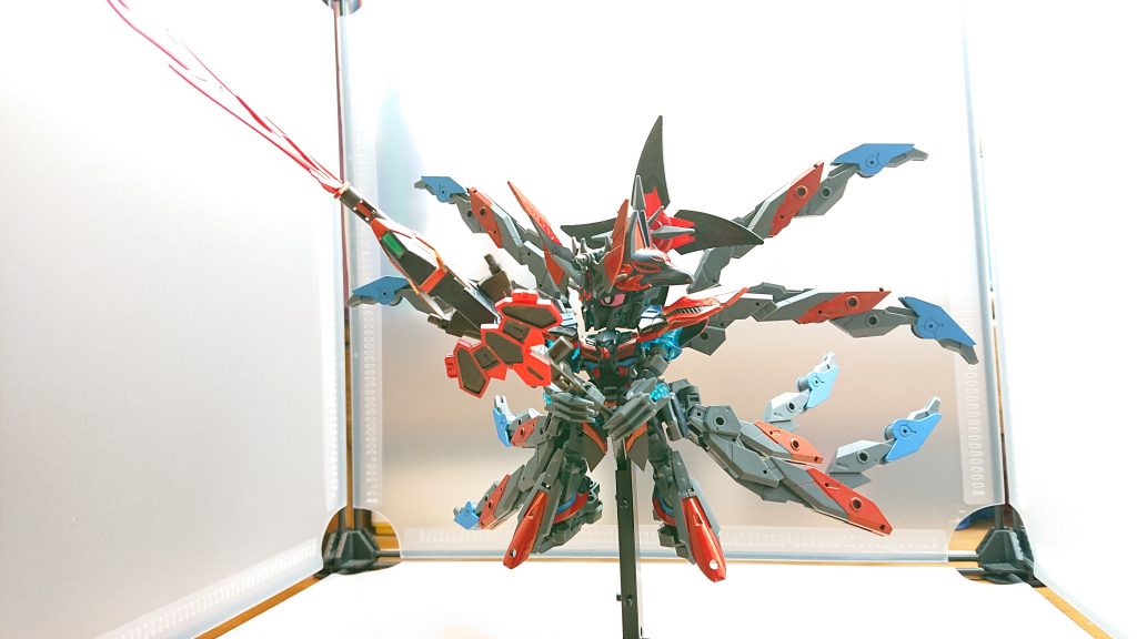 主の為そして世界の為に伝説の鎧を身に付け邪悪な力を打ち砕く!