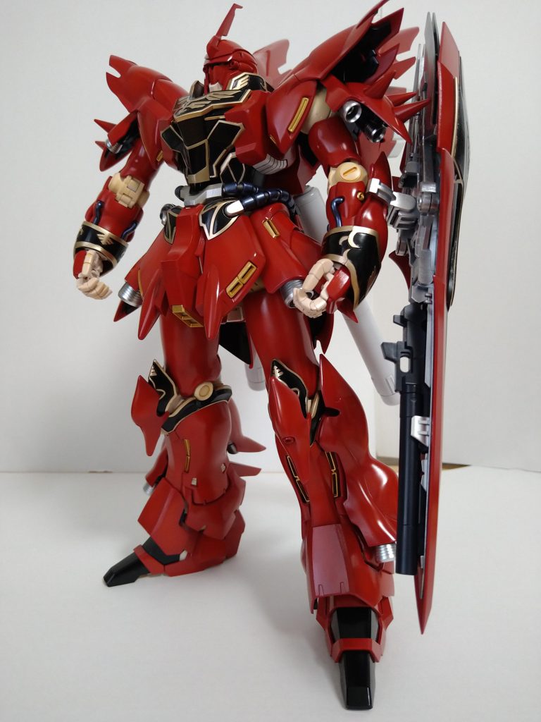 フレームはフレッシュのサフにフレッシュオレンジと成ってます。肌を塗る事に成った時のため?です。エングレービングはラッカーの金の上にエナメルの黒で塗って剥がしましたが、エナメルが食いつくわけもなく?手で持った所がゴッソリ剥がれるアクシデントあり。それもまた勉強に成りましたよ。