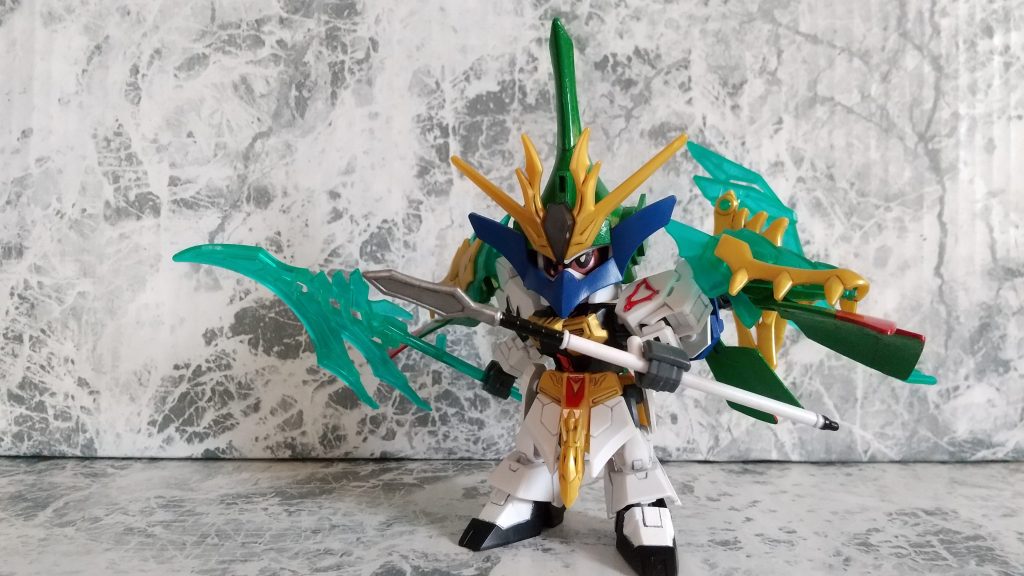 武装青龍偃月刀(せいりゅうえんげつとう)そして以前の姿の時から使い慣れた武器神槍 天舞丸