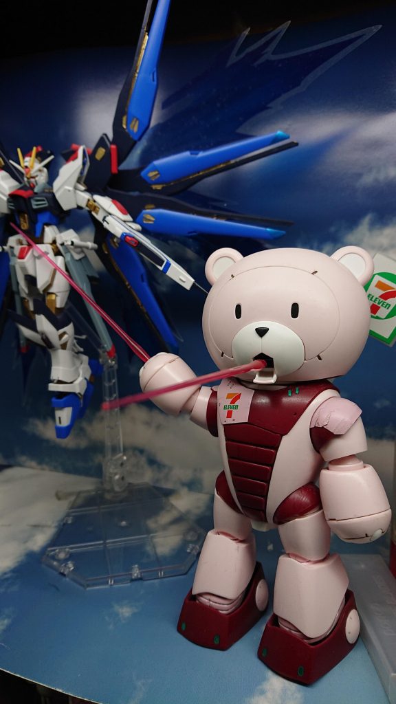 昔セブンで購入したセブン限定ベアッガイⅢです♪遊びすぎて肩シールボロッボロw