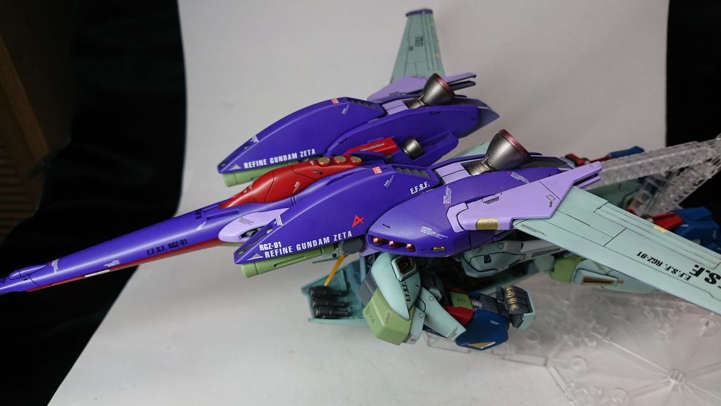 飛行形態。保持力が少し微妙な気が。