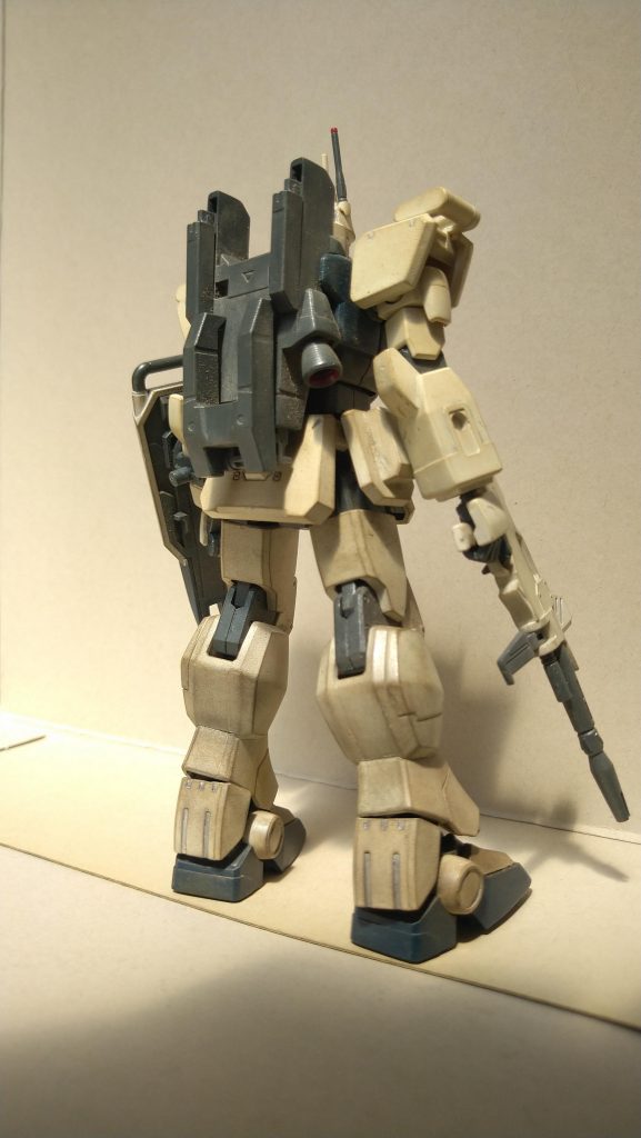 ガンダム　Ez-8–2枚目/制作者：崖の尚人