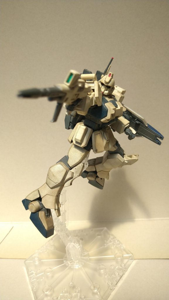 ガンダム　Ez-8–3枚目/制作者：崖の尚人