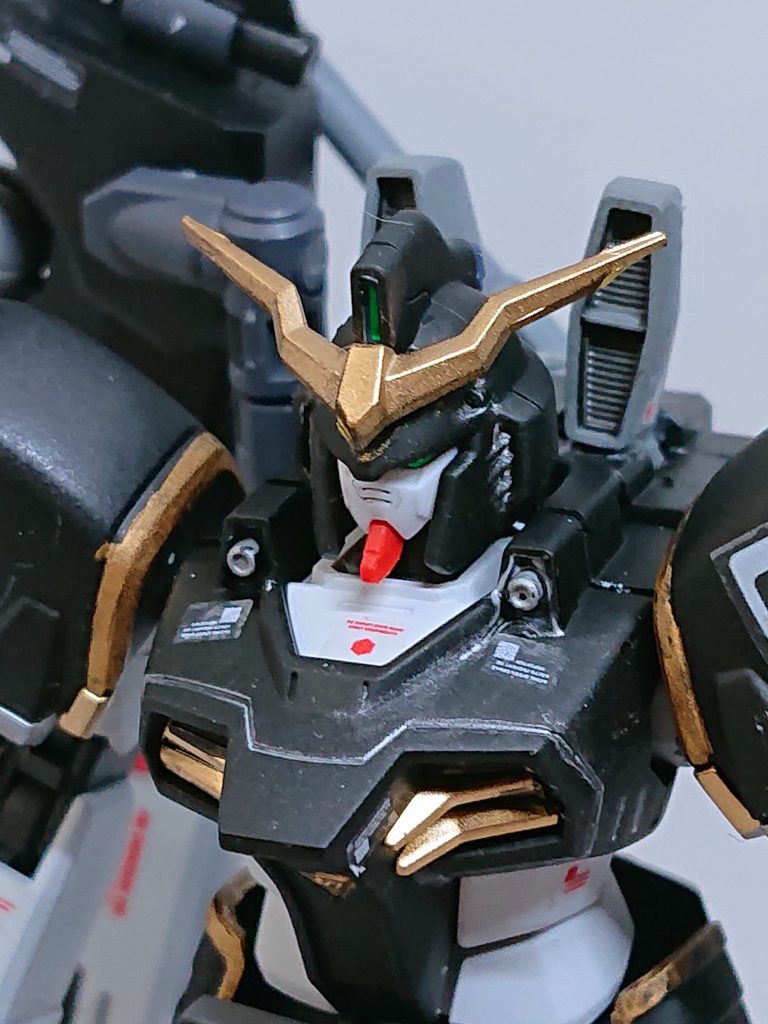 頭部はラヴファントムのものを使うかどうか悩んだのですが、サイズ感でデスサイズのものをそのまま使いました。あと、ハイパージャマーを移植したのは唯一の改造にしてこだわりです。