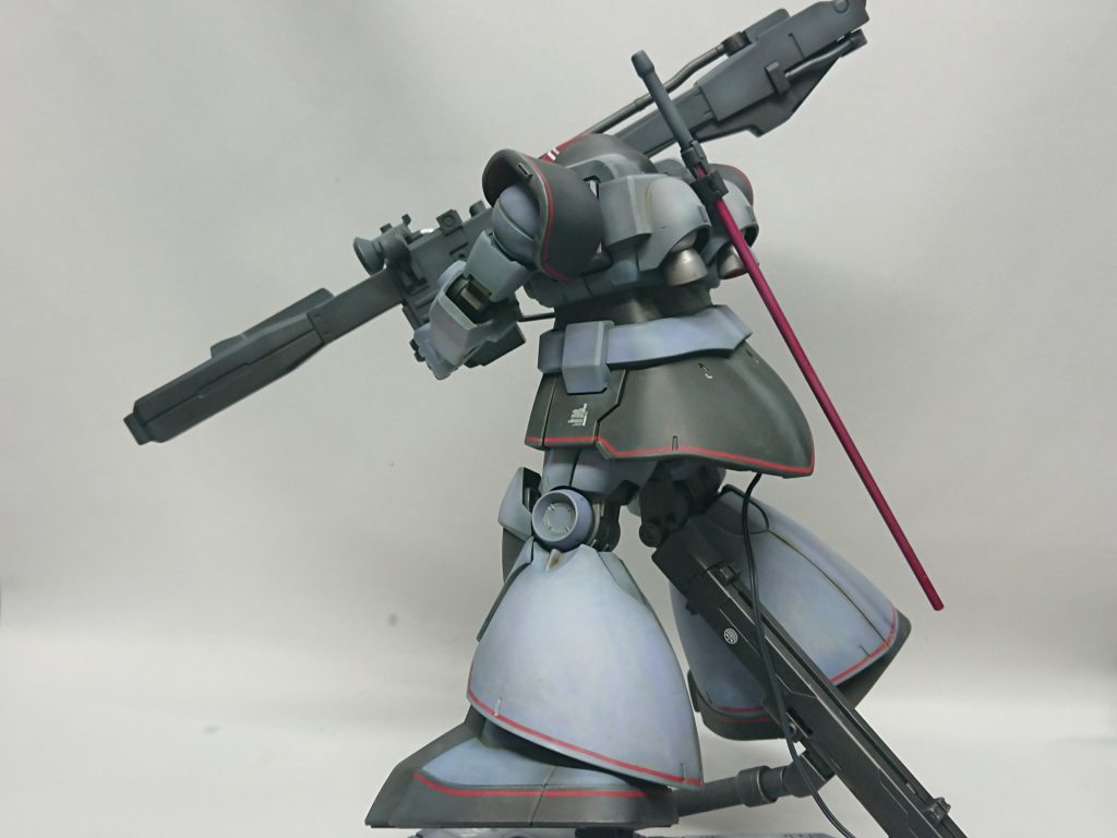 赤ラインは塗装でソードはシルバー塗装の上からクリヤーレッドの蛍光クリヤーでキャンデイ塗装