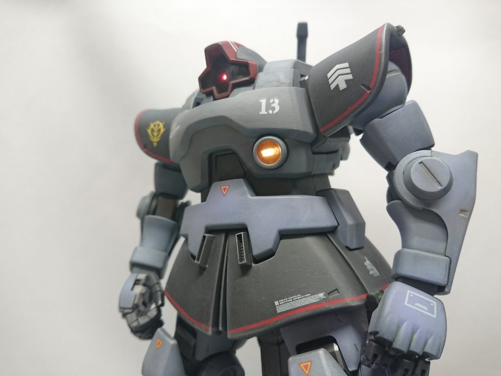 モノアイと胸部を電飾しました、