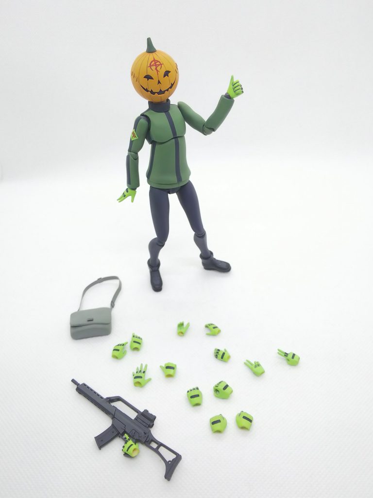 手首いっぱい作りました。あと靴はフィギュアライズスタンダードのふみなのものをパテなどで形状を変えました。足裏には磁石を入れてあります