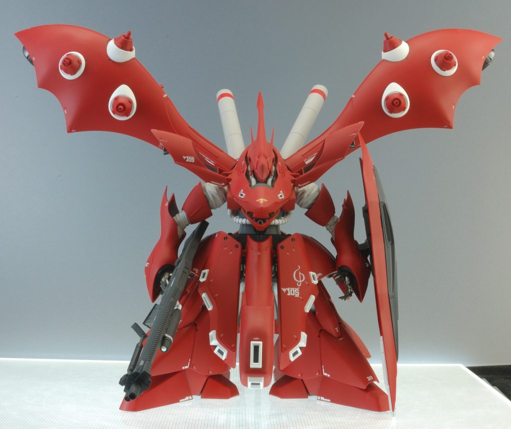 REのほうのナイチンゲールも作成しましたが、HGUCのほうがパーツ数、モールド、ギミックが多いです。