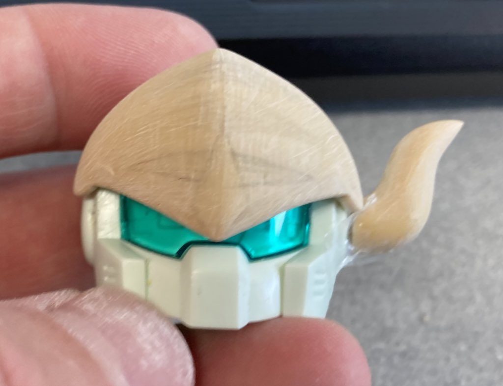 出来てきたけどツノ2本かぁと悩んだところです。