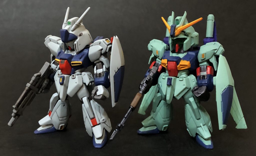 改造ベースのリガズィカスタムと比較