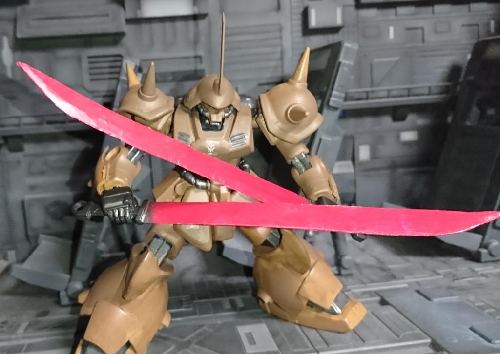 武器は２本のヒートサーベル　両肩スパイクにしたらなんとなくイフリート改ぽくなったので