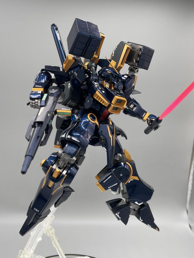 キットの稼働域が素晴らしく、大胆なポージングが決まります