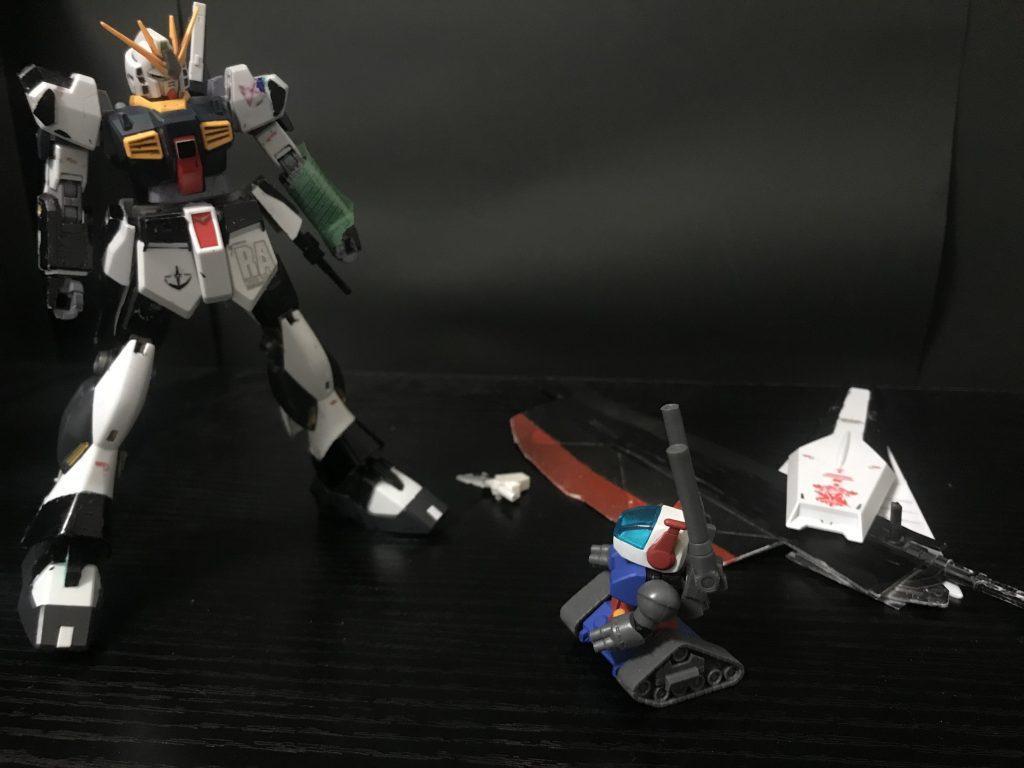 ガンタンク「なんでここに居たの？」νsガンダム「そうだった！カテリアル！サバーニァー！赤い…ディジェ！そうだった…みんな」ガンタンク「助けないと！どこからきたの？」νsガンダム「城の方」ガンタンク「じゃああっちだよ！」