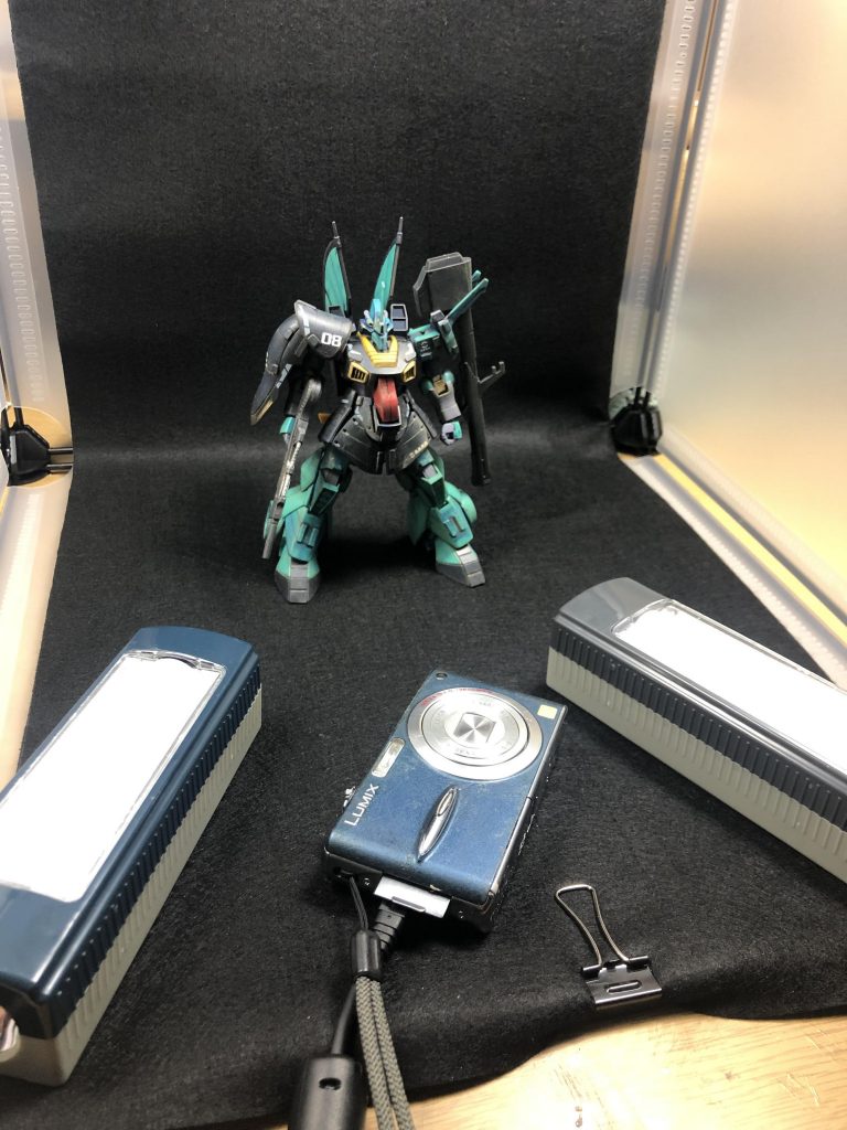 あと今回から撮影環境が変わりました。今まではスマホだったのですが今回から百均で作った撮影ベースにデジカメの体制になります。デジカメはまだ慣れてないのでこれから上手くなりたいです。