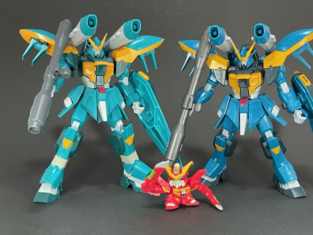 左が足の延長したもの。右がHGリマスター版カラーの素組です。旧SEEDキットは頭身を伸ばすだけで見違えます。右のキットはソードカラミティに化けてもらいましまた。そちらも見ていただけると嬉しいです。