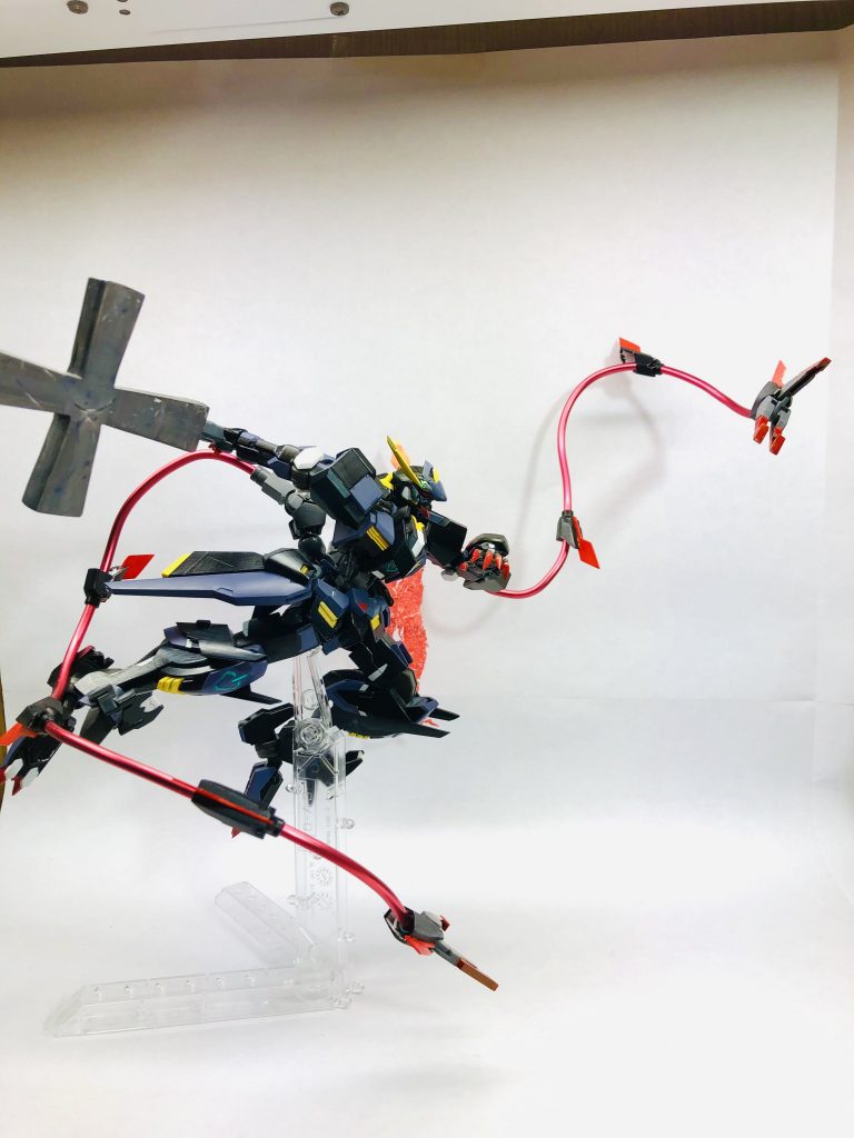 尻尾も展開すると動かしづらいなんてもんじゃないです。