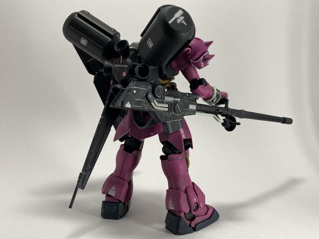 背面①黒パーツには軽く白でスミ入れてみました🖌