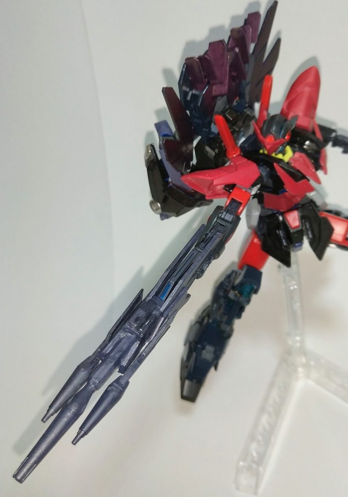 ビームマグナムC型C型とは「コアスプレーガン対応型」という意味。運用性を上げるため、横にビームガンを装備する。