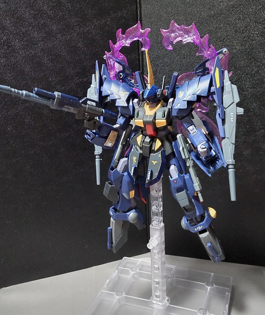 オマケ要素として、バーザムヘッドに交換してみました。追加装甲にバーザムのを使用しているので、違和感は感じないかなと。これはバーザム改です、と言っても誤魔化せそうな気がします。