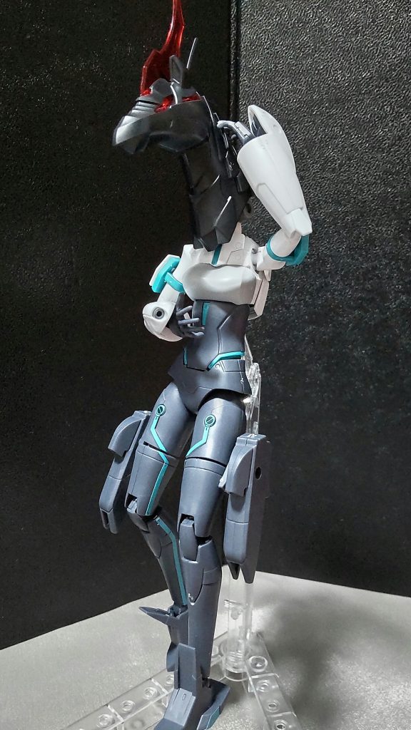 今後似たようなのを作る場合は以下の改良点が必要になりますね。・尻尾を付ける・頭部取り付状態の違和感のなさを工夫する他にも色々問題点はありますけどねぇ……