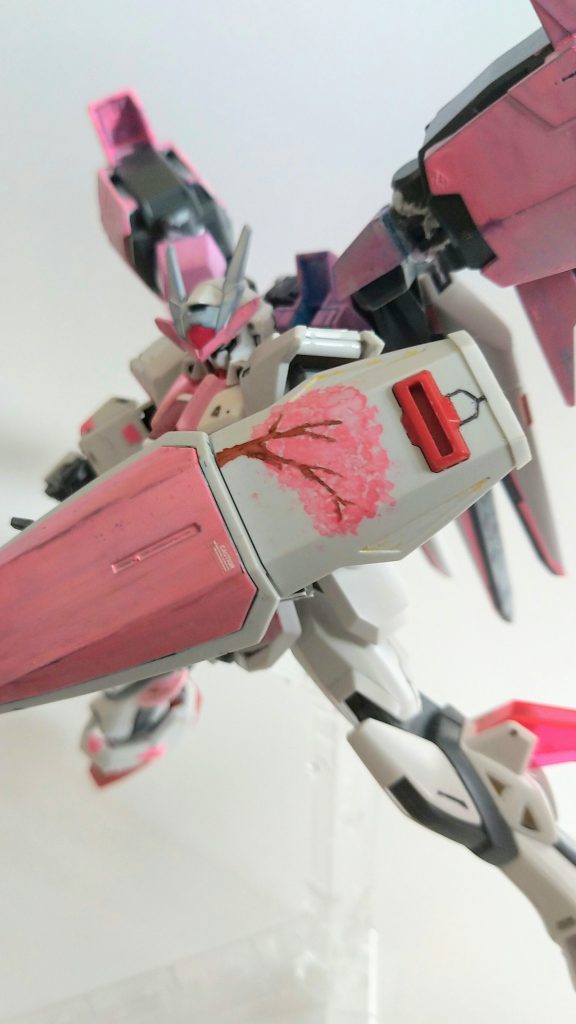 全身に桜の絵を描きました。シールドは特に頑張ってます。