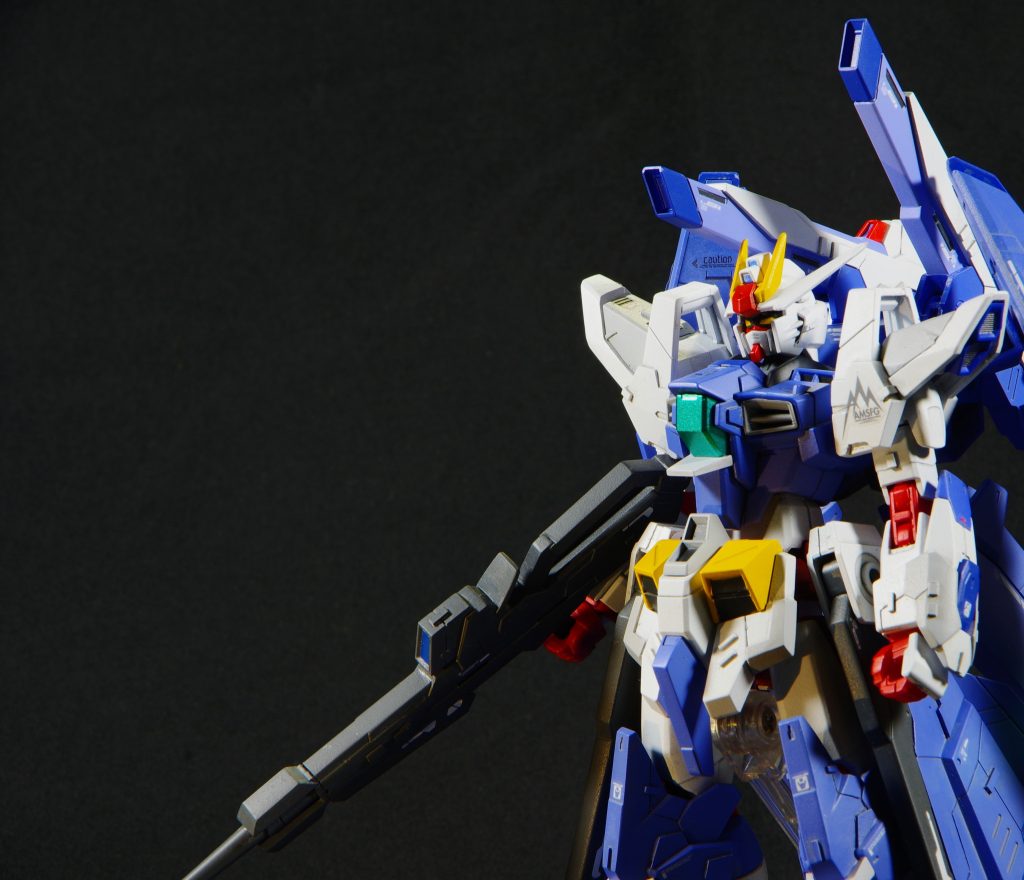 塗装青:コバルトブルー(ガイア)青2:ミリオンブルー(nazca)+コバルトブルー青3:ミリオンブルー白:グレーサフ→白サフ→クールホワイト(Mr)白2:スチールホワイト(nazca)グレー:ダークグレー(Mr)武器グレー:ダークグレー+ニュートラルグレーⅤ(ガイア)赤:シャインレッド(Mr)関節赤:モンザレッド(タミヤ)シルバー:スーパーファインシルバーⅡ(Mr)黄:サンシャインイエロー(ガイア)メタリックグリーン(Mr)