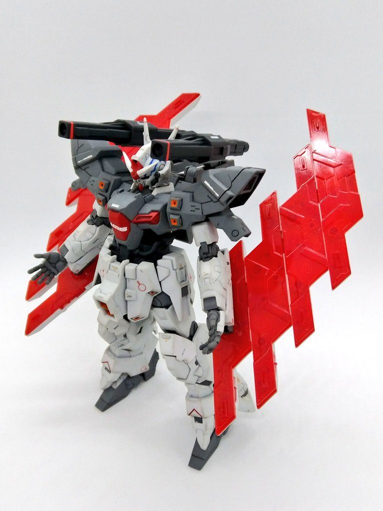 プレートは腕に繋いでます。