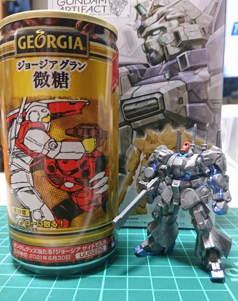 缶コーヒーとサイズ比較この大きさのキットなのに50パーツ以上なのに組みやすさも確保されている素晴らしい商品だと思います