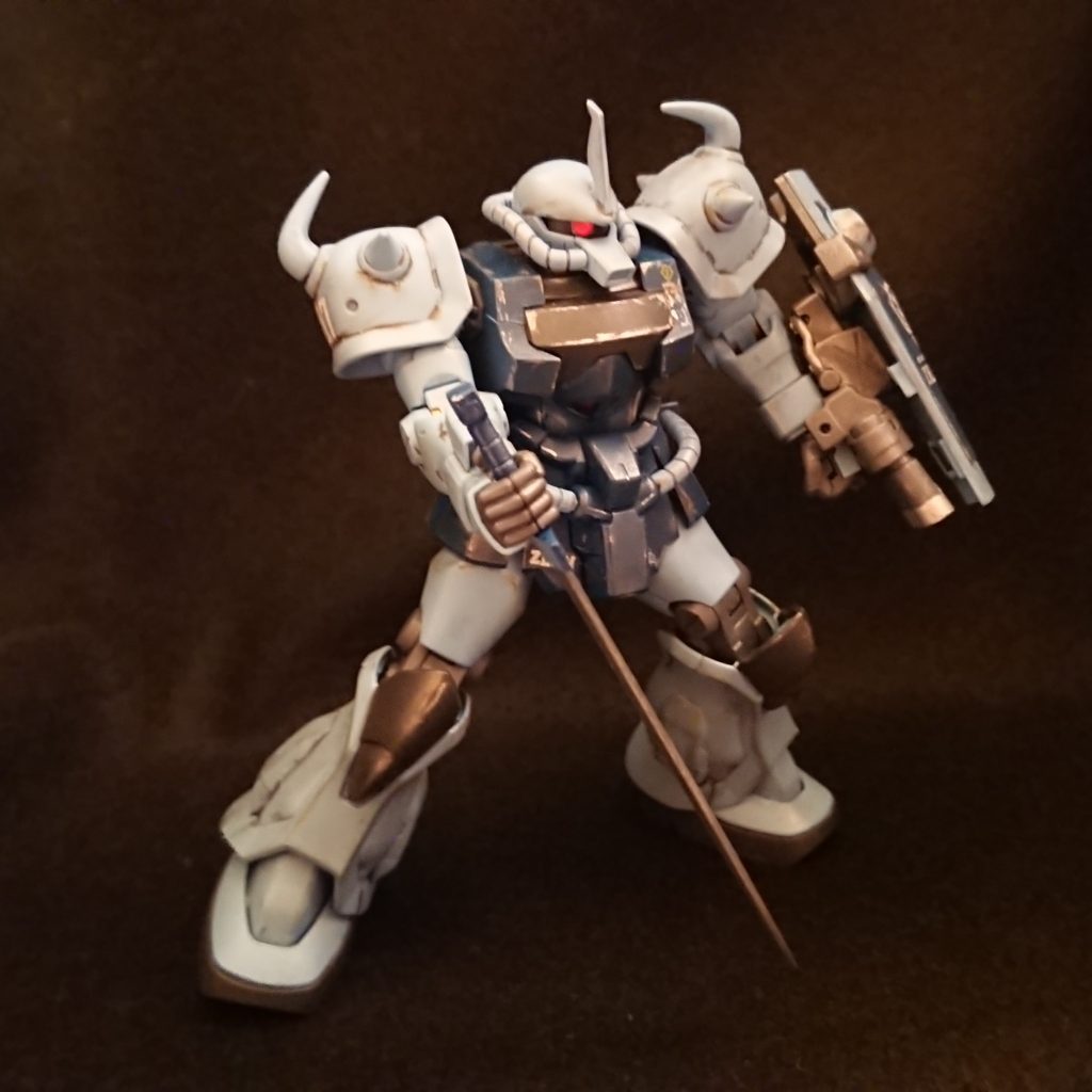 部分塗装、ウェザリング、つや消し、デカールの成型色仕上げですが、キット自体が優秀なのでポージングもバッチリです。