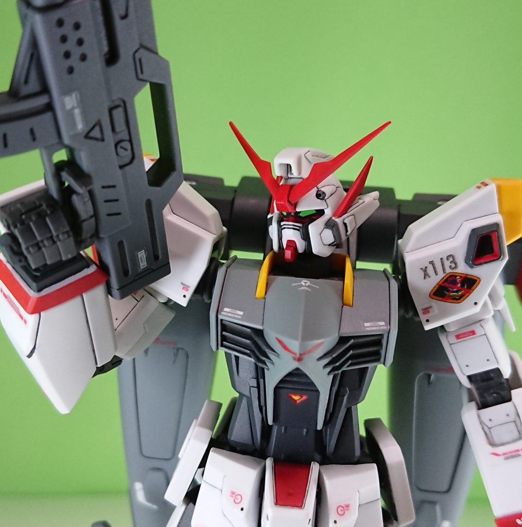 可動域はRGフリーダムの骨なので関節等は90度以上曲がります