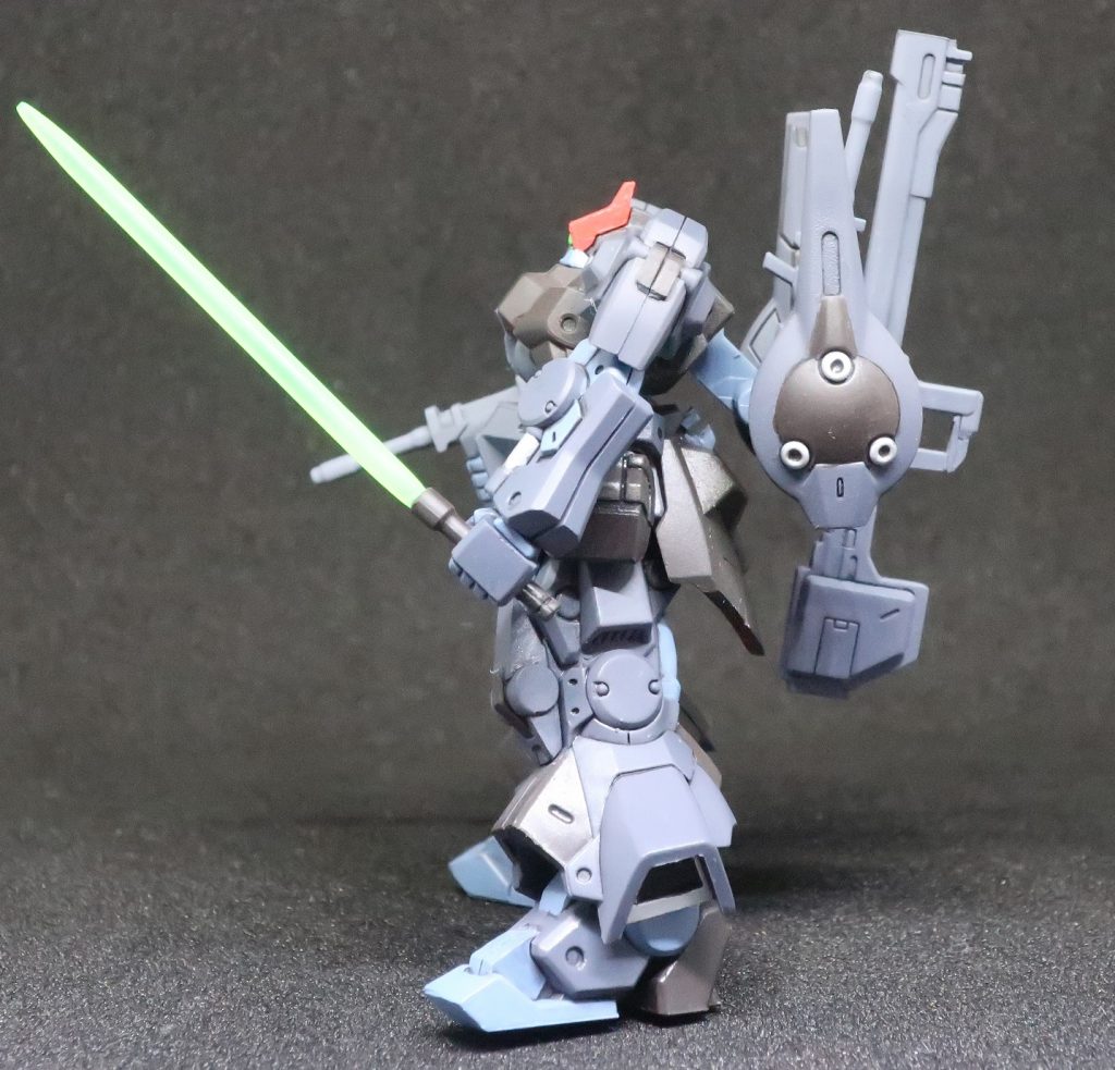 以前、全5種を一通り作りましたが、再販版は一部金型が修正されているということでとりあえず1つずつ購入。残念ながらリック・ディアスは前回のものと何も変わっていませんでした。