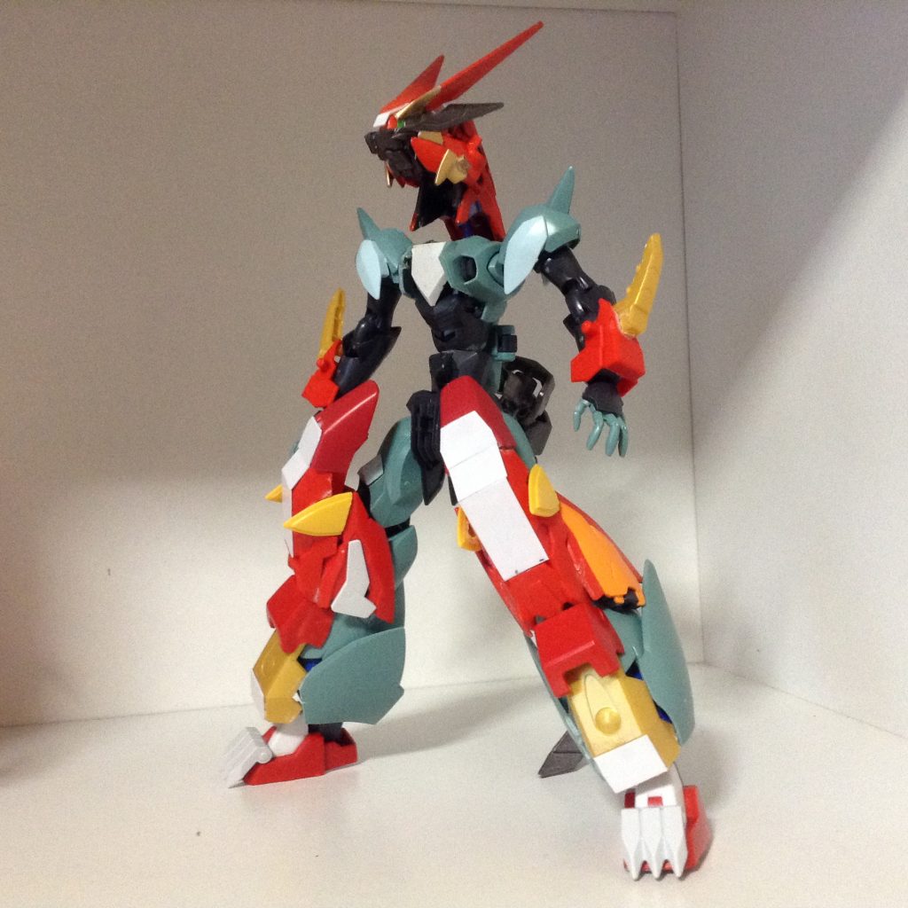 元はバクトなんです。アヴァランチレックスバスターやゼイドラのパーツをミキシングしました。